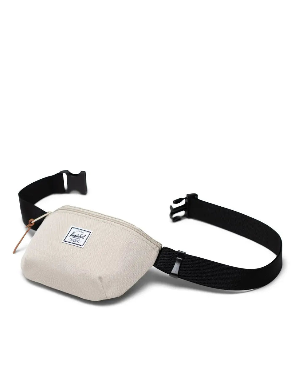 HERSCHEL FOURTEEN Whit Kingston