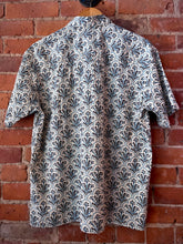 Load image into Gallery viewer, CASSIS SEERSUCKER SHIRT