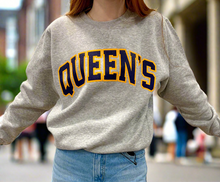 Load image into Gallery viewer, QUEEN’S CLASSIC CREW