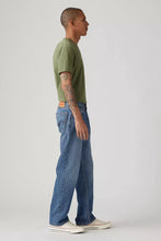 Load image into Gallery viewer, LEVI&#39;S 555 RELAXED STRAIGHT
