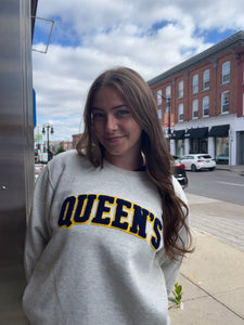 QUEEN'S CHENILLE CREWNECK