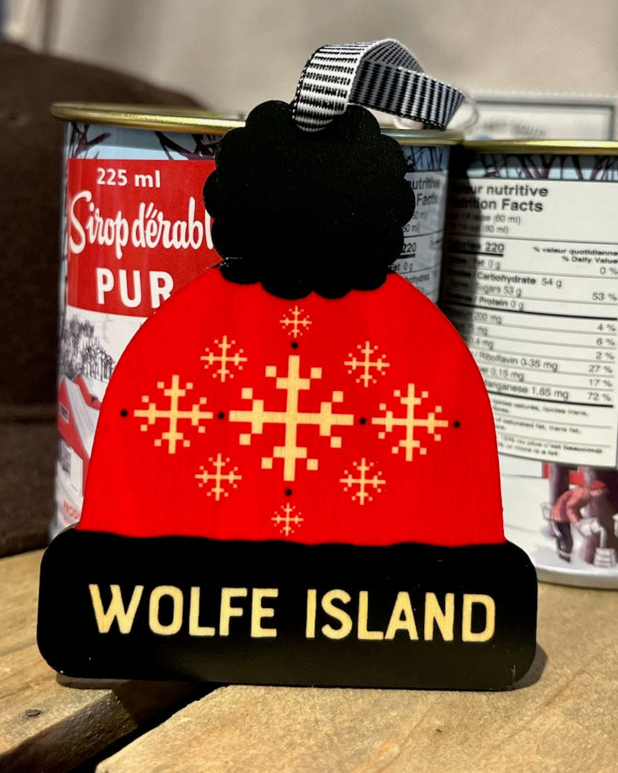 WOOD WOLFE ISLAND TOQUE ORNAMENT