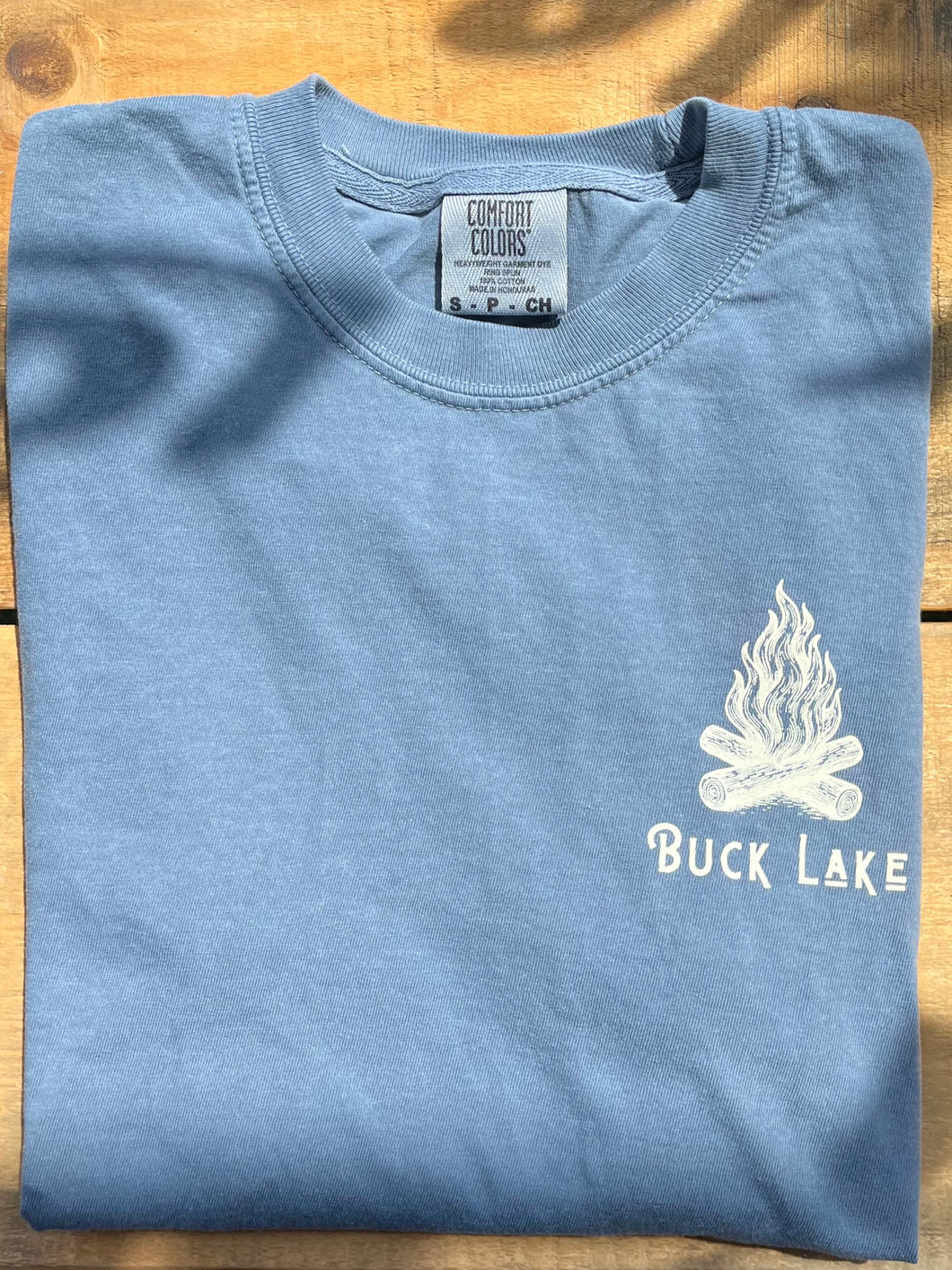 BUCK LAKE CAMPFIRE TEE