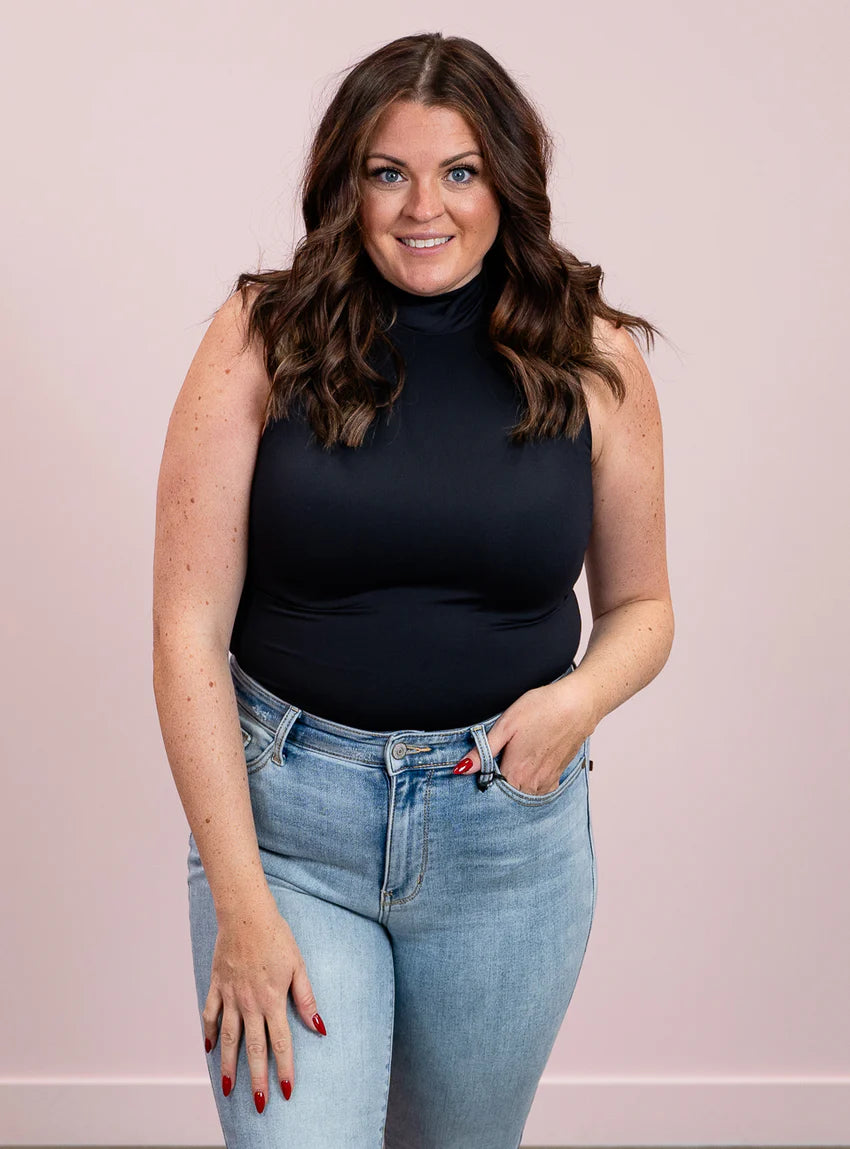 IKA MOCK NECK TOP