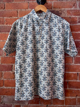Load image into Gallery viewer, CASSIS SEERSUCKER SHIRT