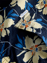 Load image into Gallery viewer, MAUI FLOWER SEERCUCKER SHORTS