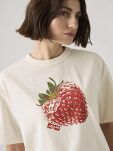 Load image into Gallery viewer, LEVI'S HEART STRAWBERRY TABOR TEE