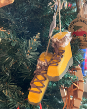 Load image into Gallery viewer, WINTER BOOTS ORNAMENT
