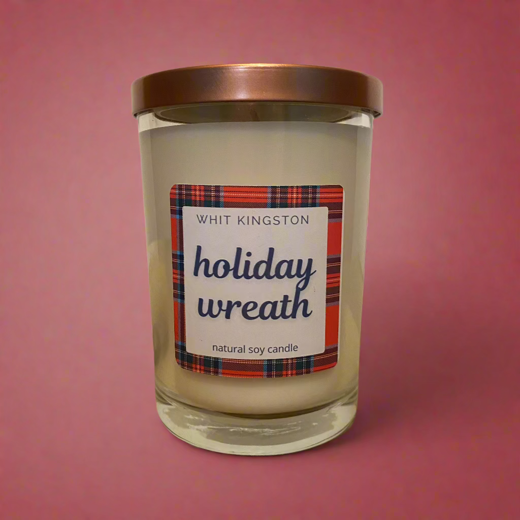 HOLIDAY WREATH 8oz CANDLE