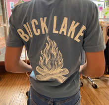 Load image into Gallery viewer, BUCK LAKE CAMPFIRE TEE