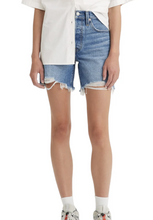 Load image into Gallery viewer, LEVI&#39;S 501 MID THIGH SHORTS