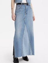 Load image into Gallery viewer, LEVI&#39;S ICONIC LONG SKIRT W/ SLIT