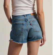 Load image into Gallery viewer, 501 CURVE SHORTS LEVI'S