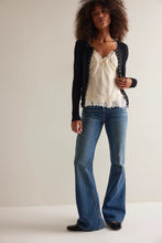 Load image into Gallery viewer, GOING PLACES CARDI FREE PEOPLE