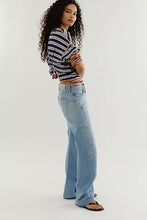 Load image into Gallery viewer, FABLE TWISTED SEAM JEAN FREE PEOPLE