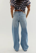Load image into Gallery viewer, FABLE TWISTED SEAM JEAN FREE PEOPLE