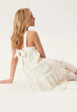 Load image into Gallery viewer, PEACH 7/8 DRESS VERO MODA