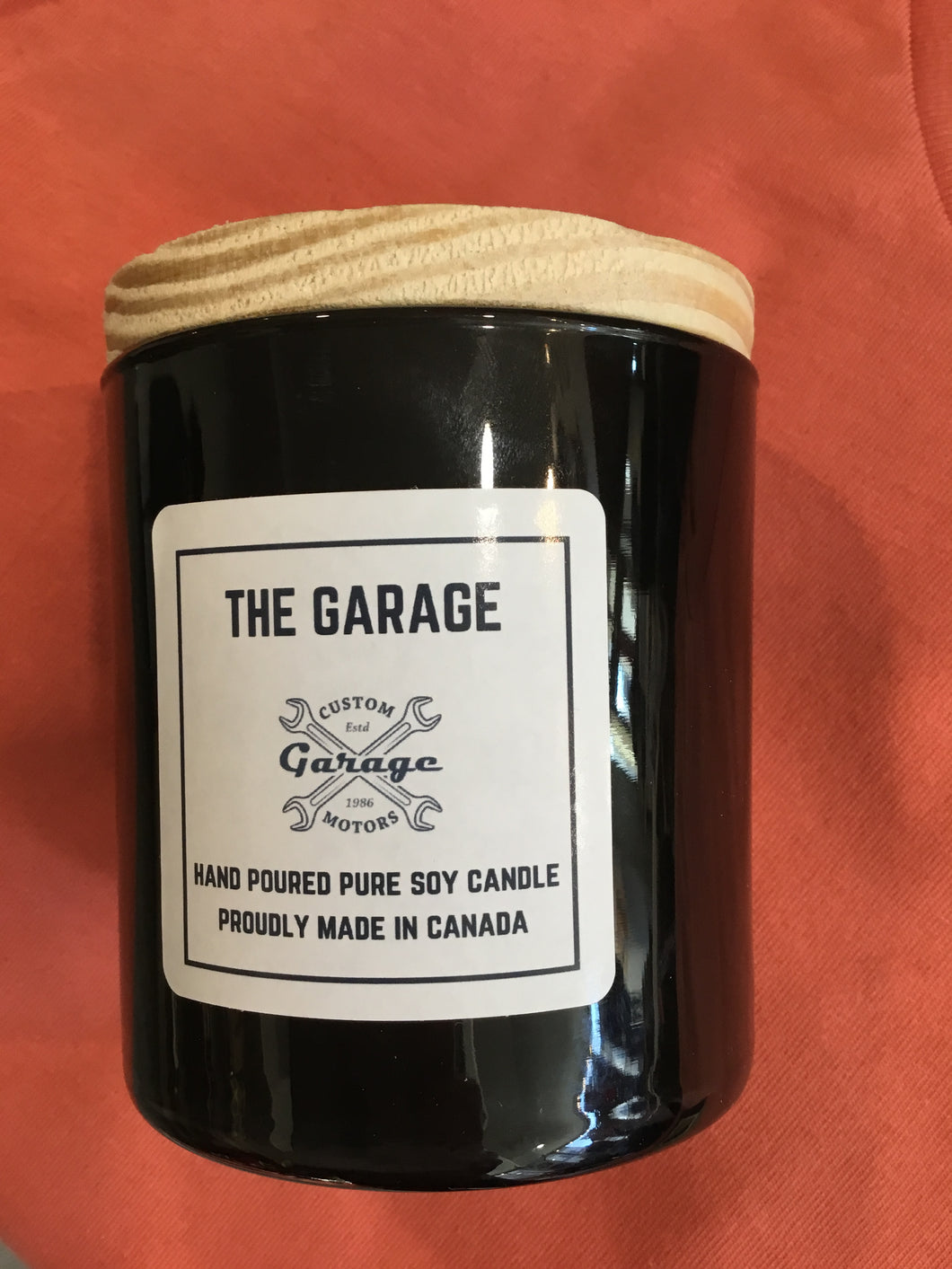 THE GARAGE CANDLE